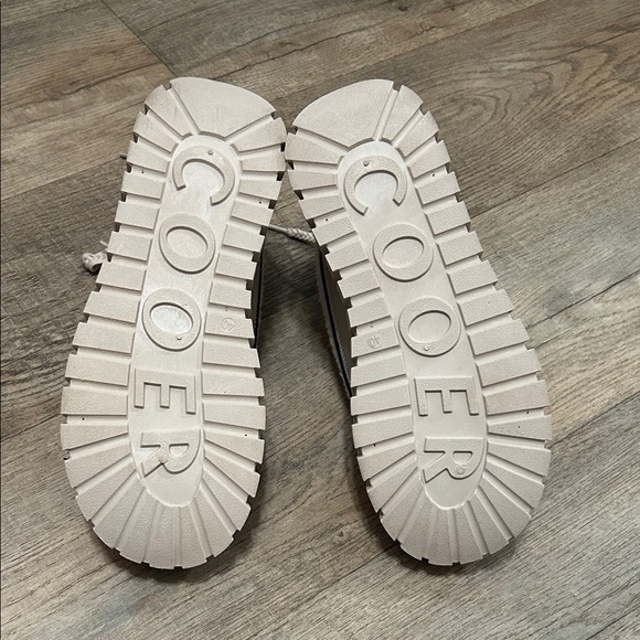 ' Cozy High-Top Boots - Cream and Navy - Picture 5 of 6